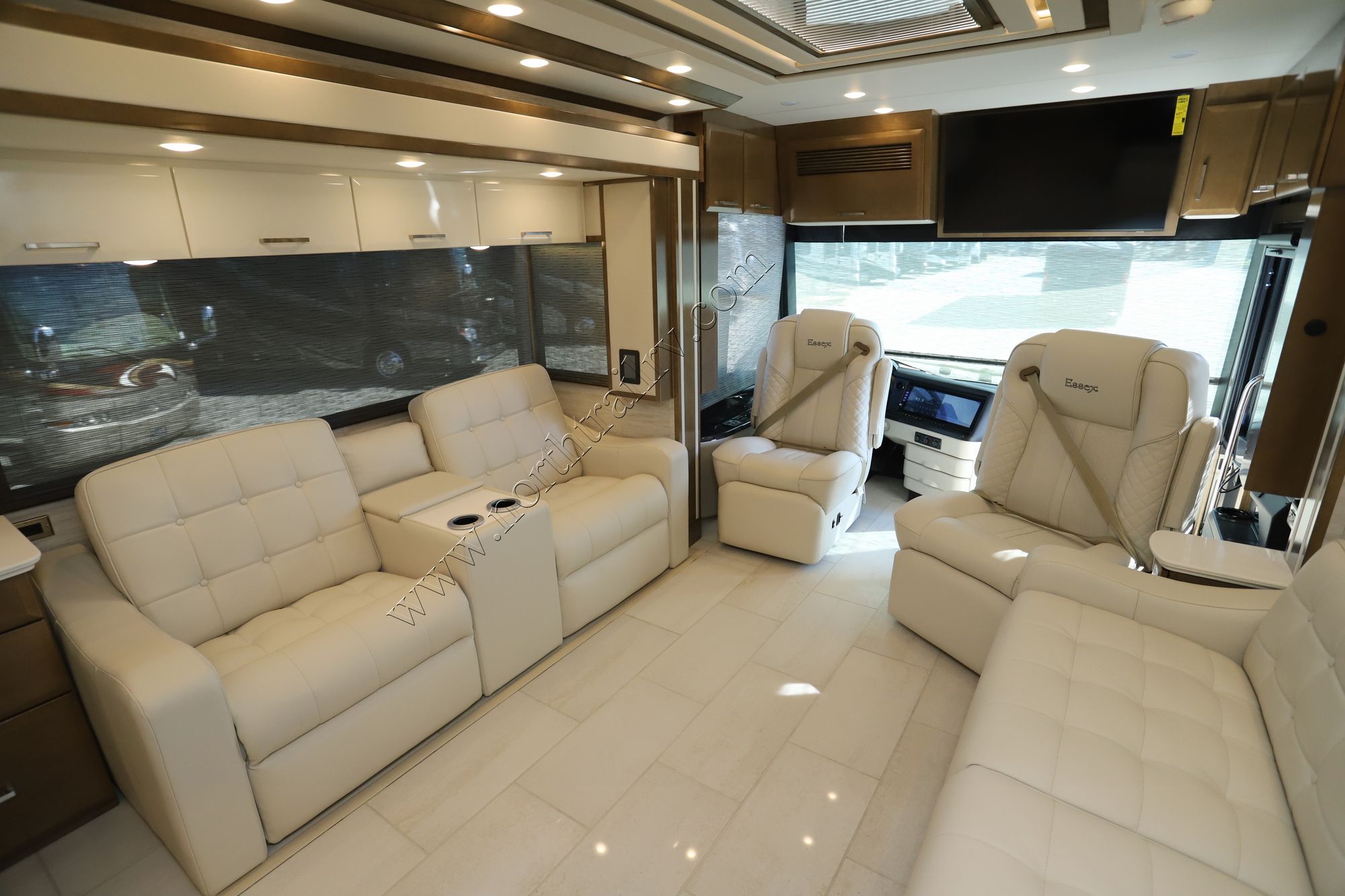 New 2026 Newmar Essex 4595 Class A  For Sale