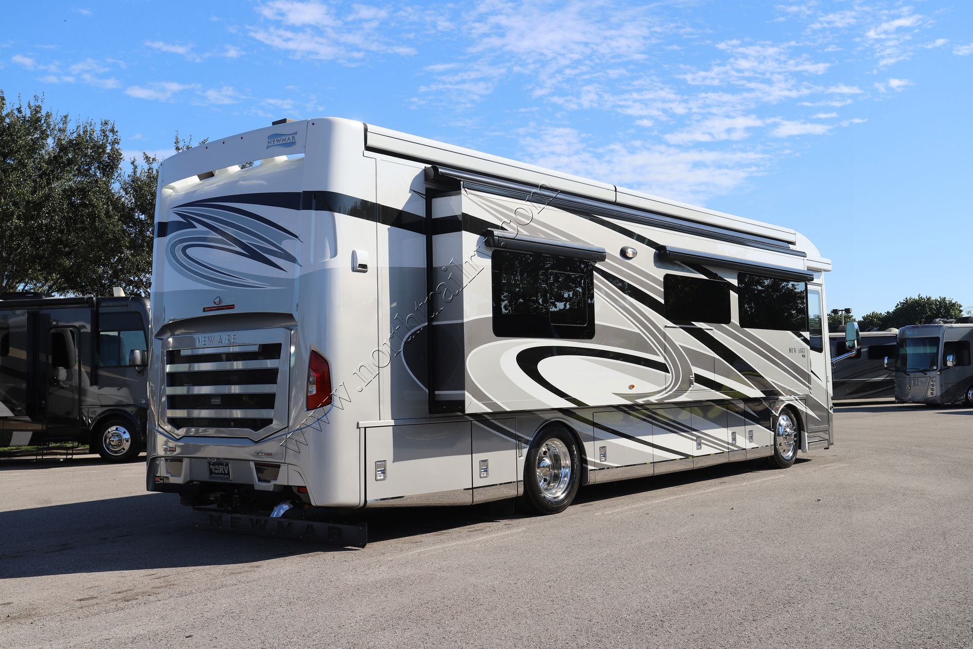 Used 2022 Newmar New Aire 3545 Class A  For Sale