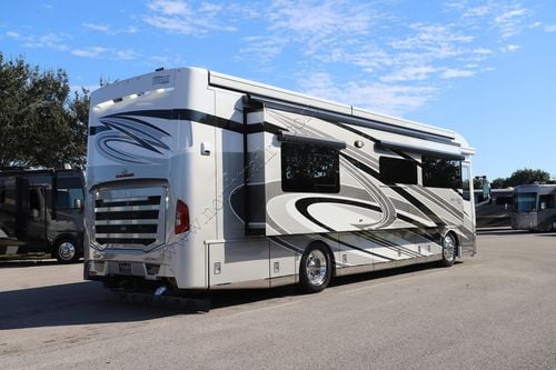 2022 Newmar New Aire 3545