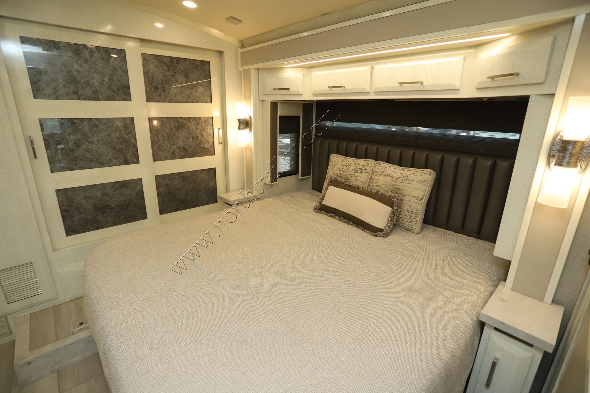 Used 2022 Newmar New Aire 3545 Class A  For Sale