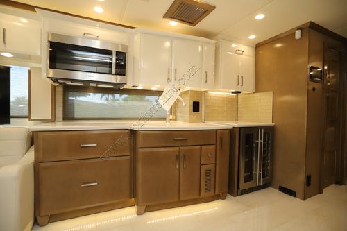 2026 Newmar Essex 4595