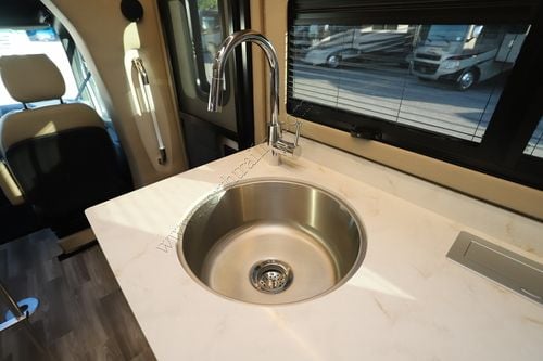 2026 Tiffin Motor Homes Wayfarer 25XLW