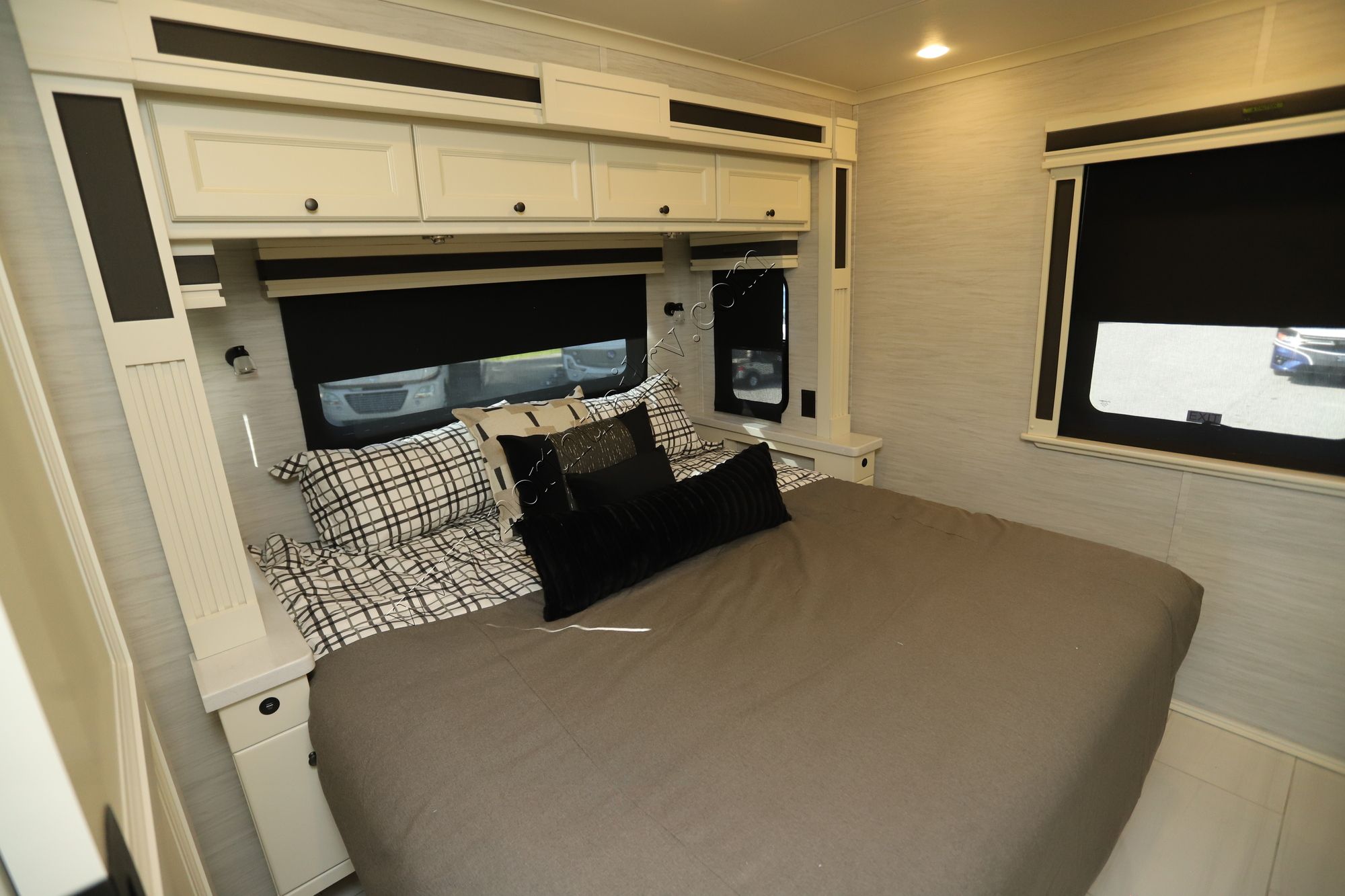 New 2026 Tiffin Motor Homes Allegro Bay 34DB Super C  For Sale