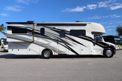 2026 Tiffin Motor Homes Allegro Bay 34DB Super C