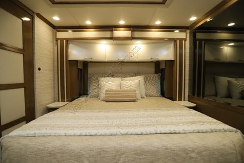 2026 Newmar Essex 4595