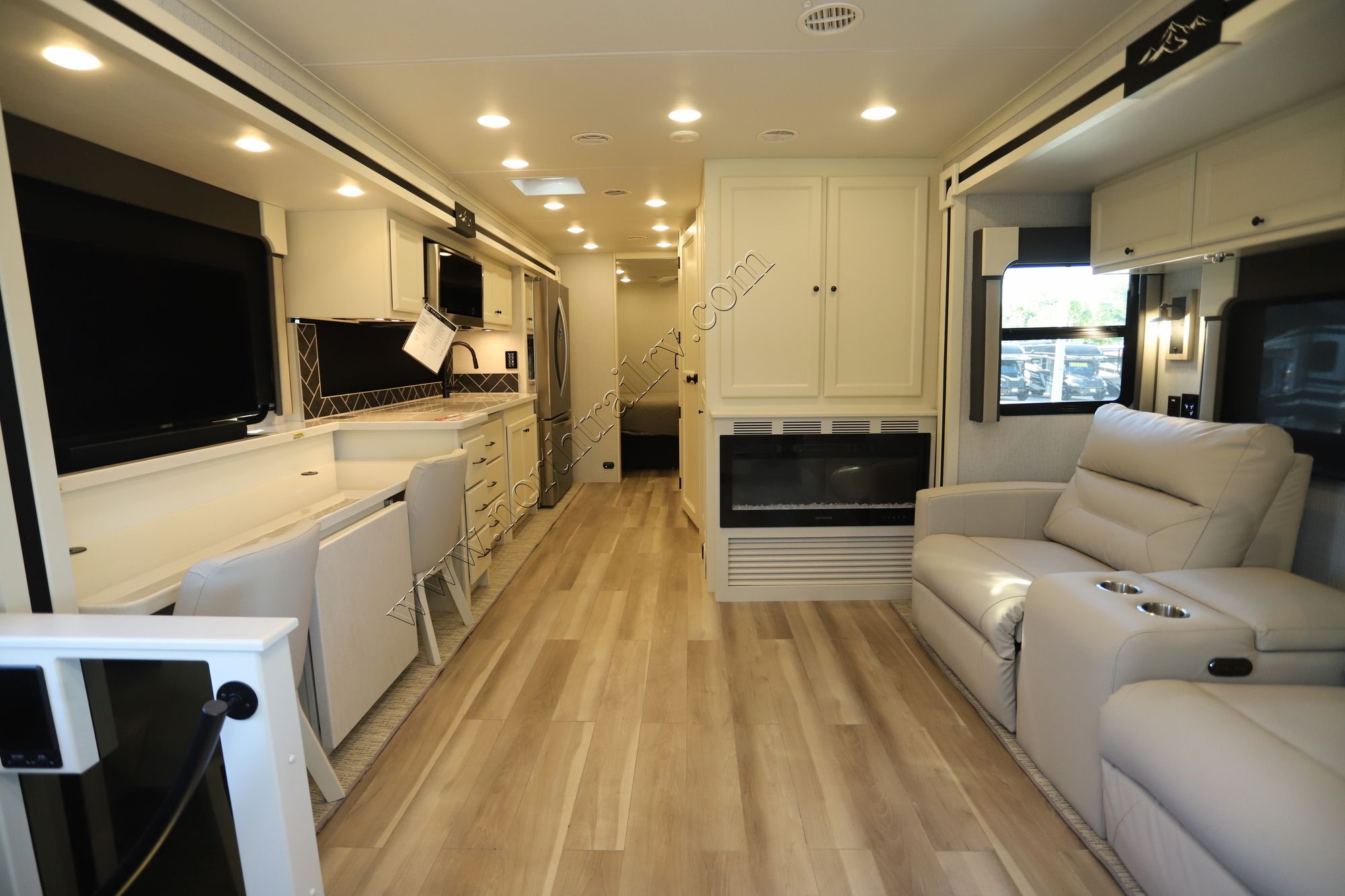 New 2026 Tiffin Motor Homes Allegro 34PA Class A  For Sale