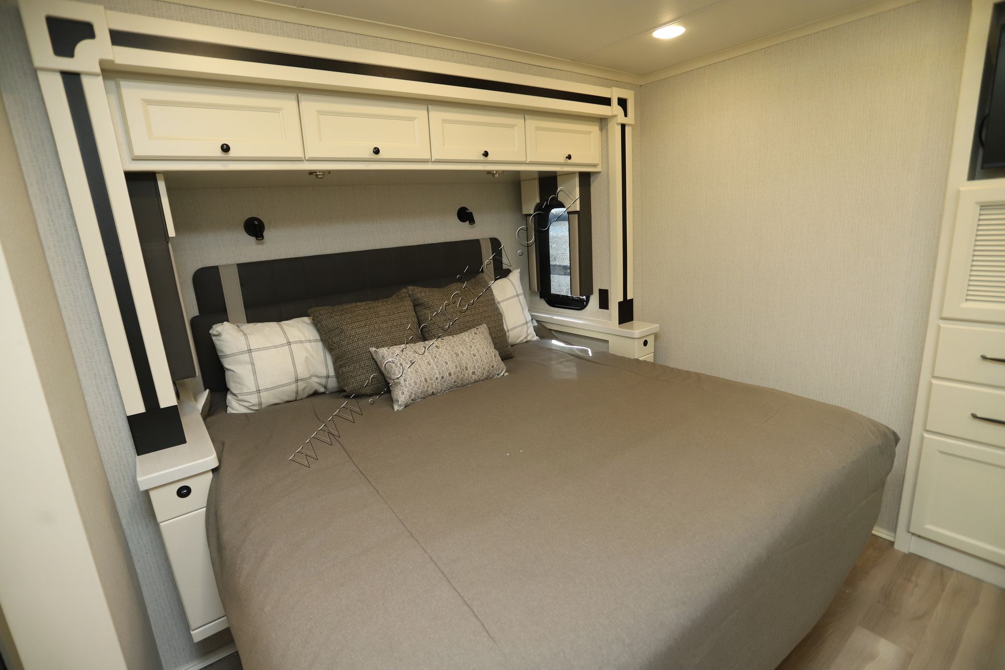 New 2026 Tiffin Motor Homes Allegro 34PA Class A  For Sale