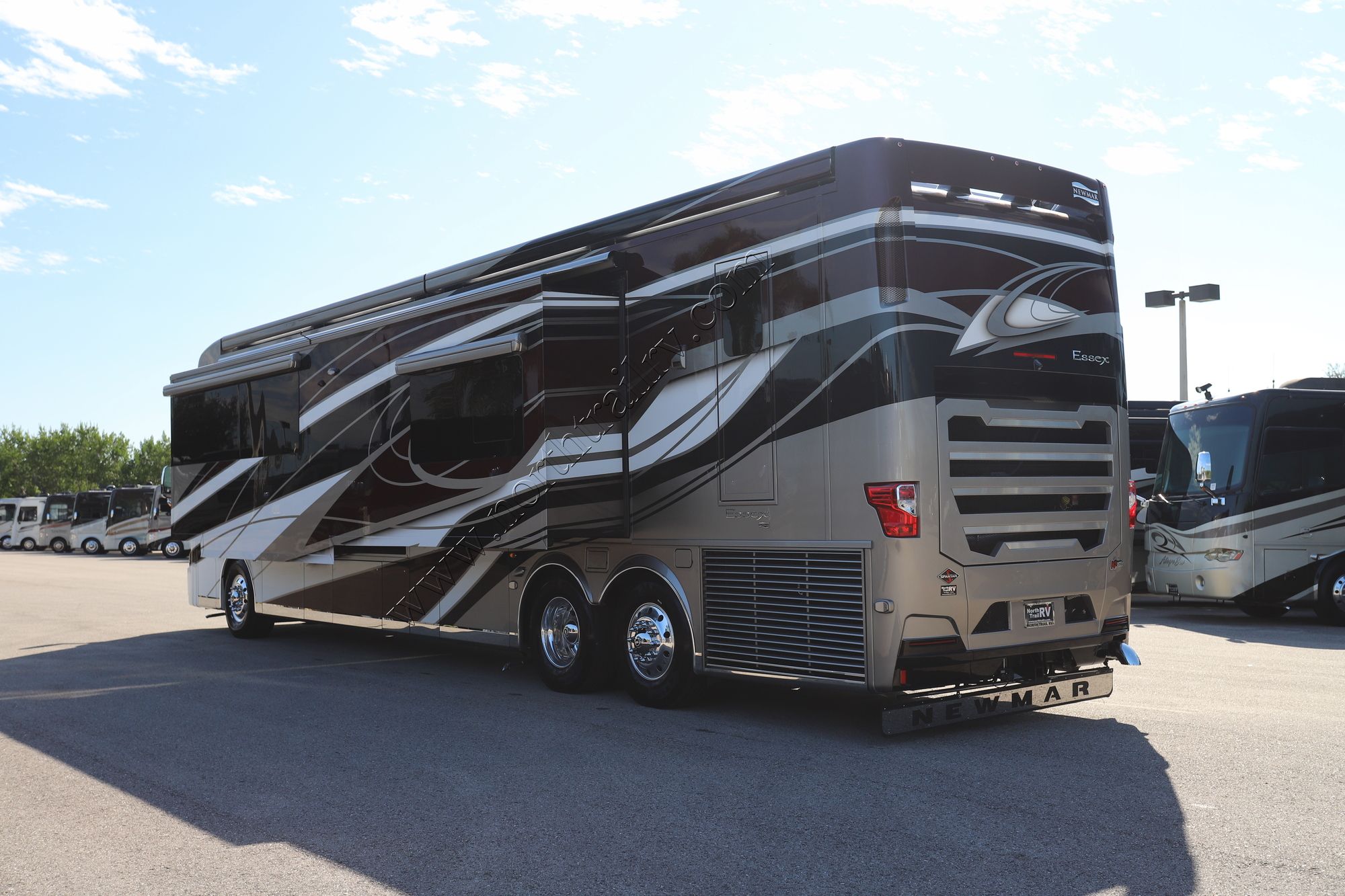 New 2026 Newmar Essex 4595 Class A  For Sale