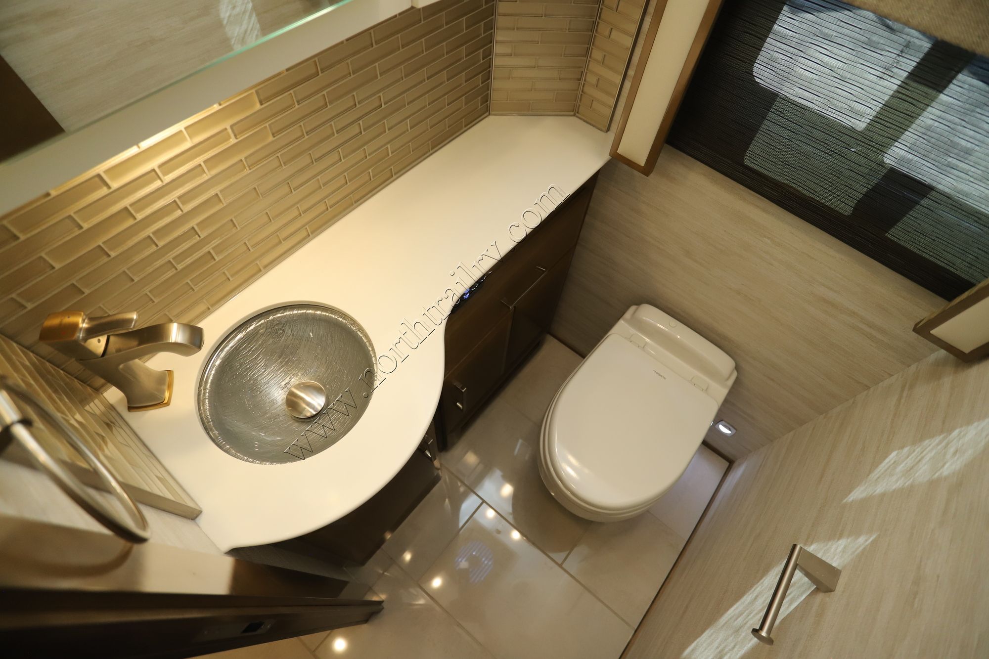 New 2026 Newmar Essex 4595 Class A  For Sale