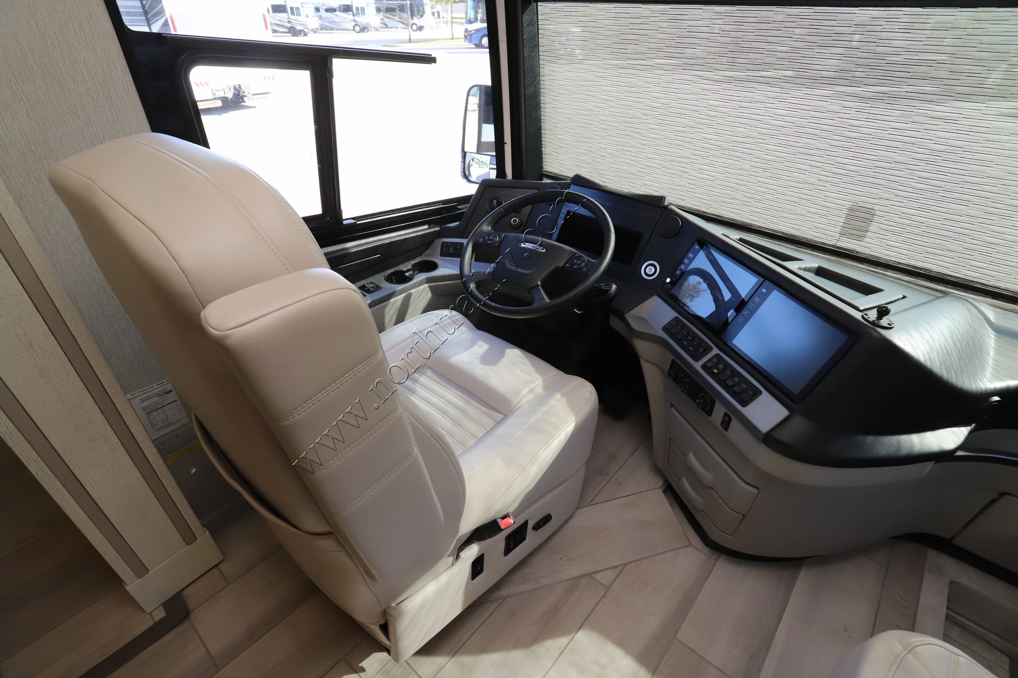 Used 2022 Newmar New Aire 3545 Class A  For Sale