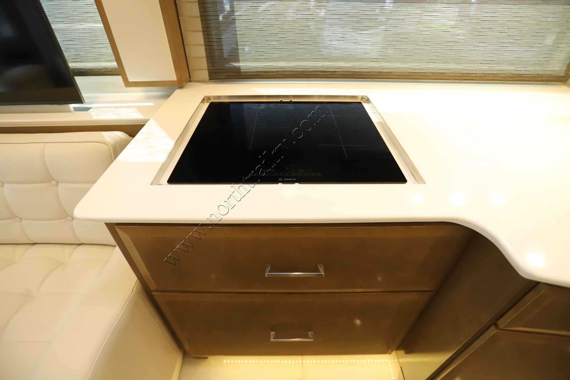 New 2026 Newmar Essex 4595 Class A  For Sale