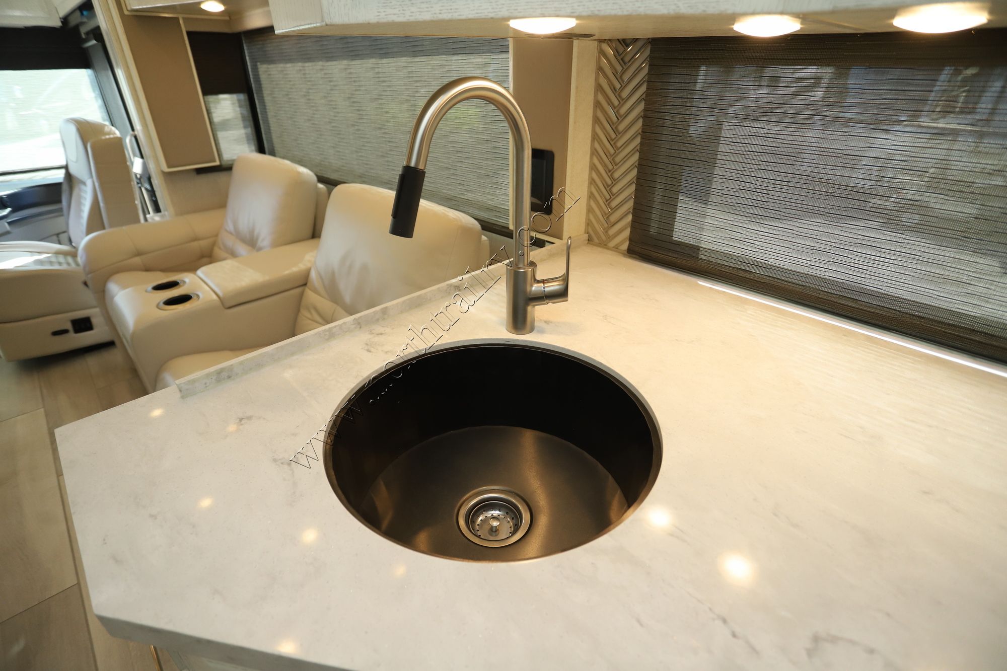 Used 2022 Newmar New Aire 3545 Class A  For Sale