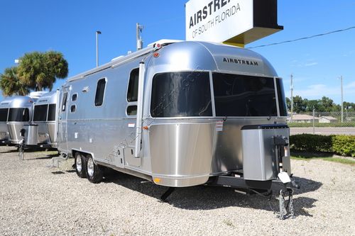 2026 Airstream International 25FB