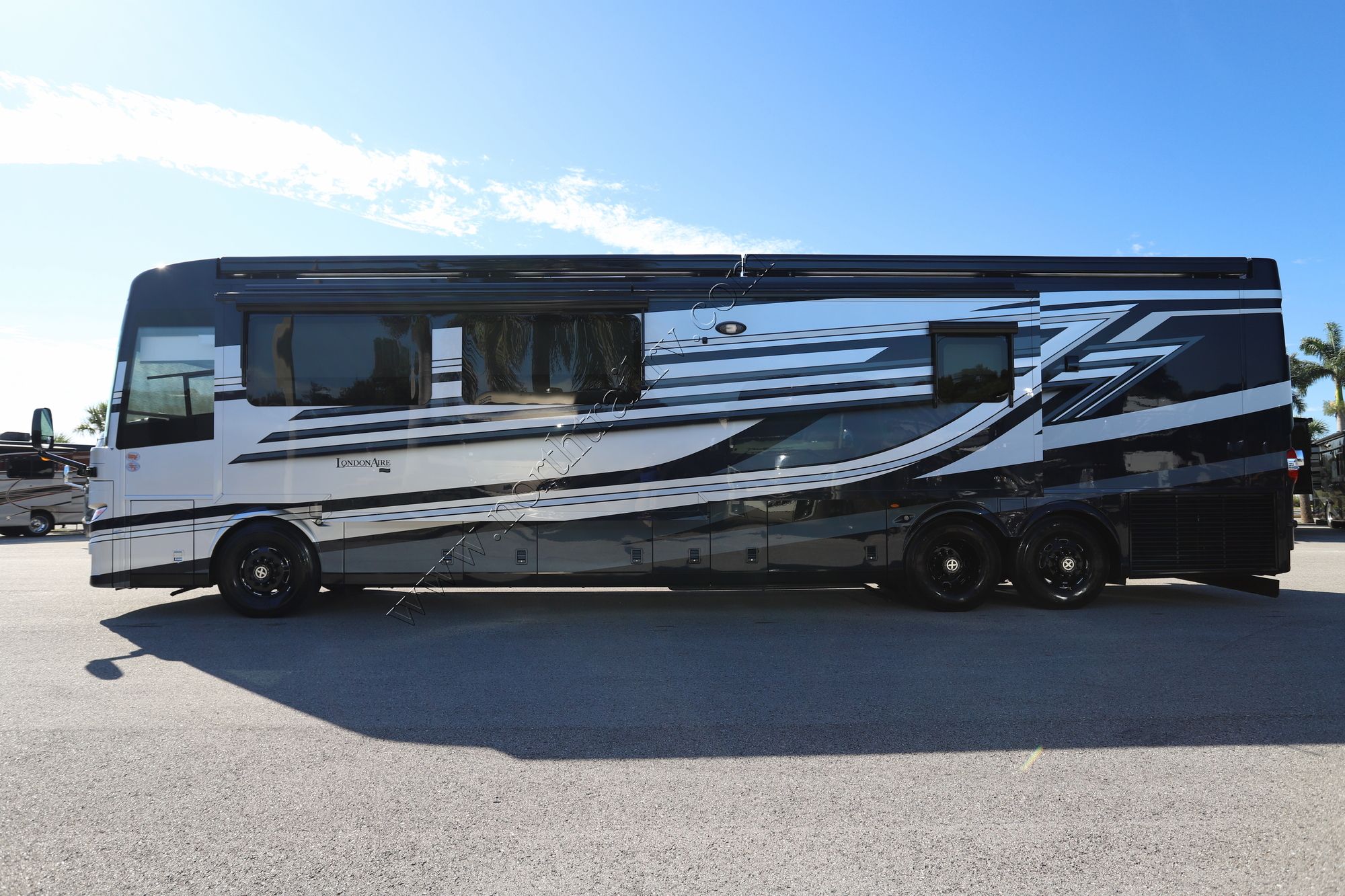 New 2026 Newmar London Aire 4551 Class A  For Sale