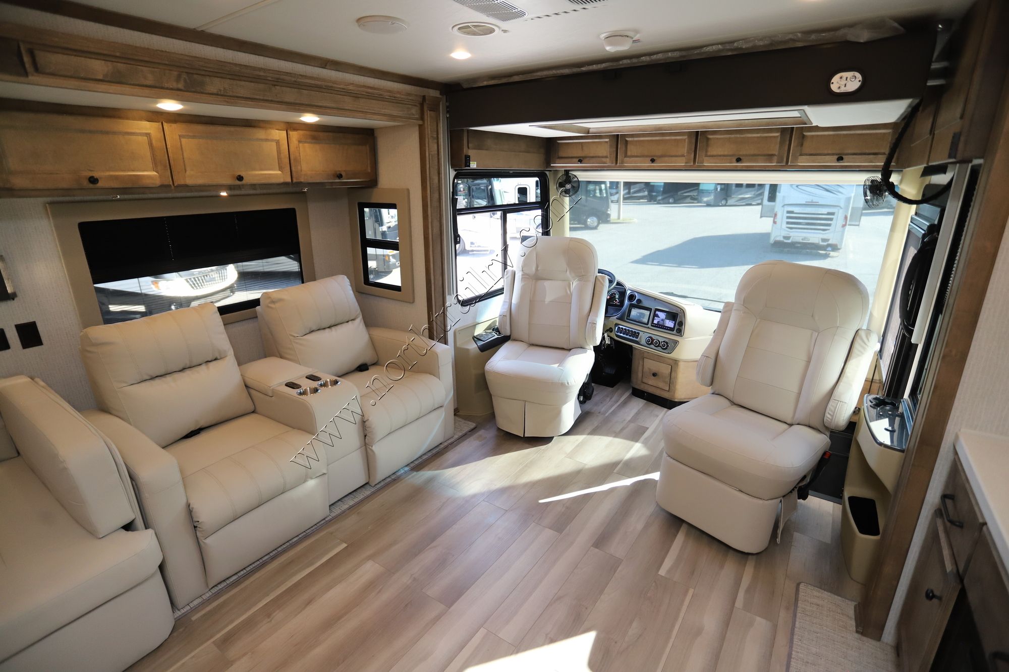 New 2026 Tiffin Motor Homes Byway 38CL Class A  For Sale