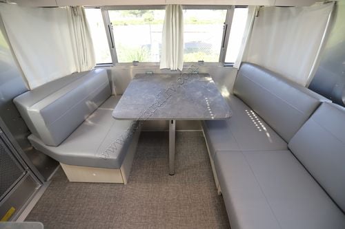 2026 Airstream Flying Cloud 25FB