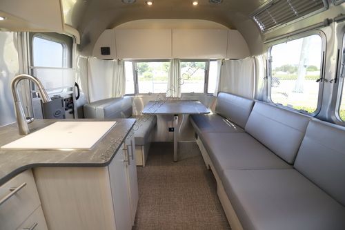 2026 Airstream Flying Cloud 25FB