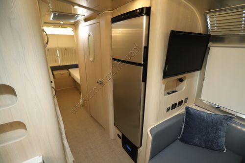 2024 Airstream Globetrotter 30RB