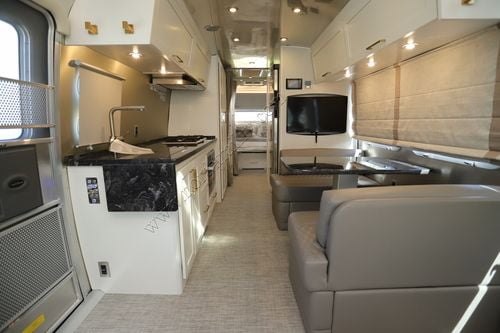 2026 Airstream Classic 30RB QUEEN Travel Trailer
