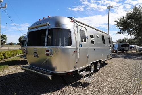 2026 Airstream Flying Cloud 25FB