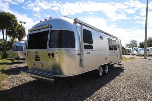 2026 Airstream Classic 28RB Travel Trailer