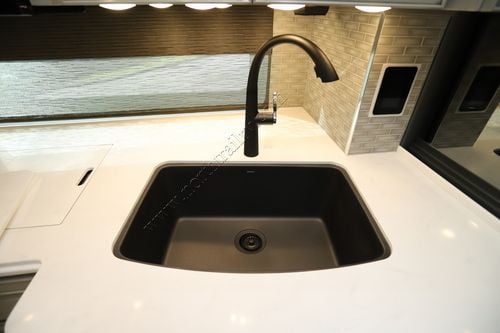 2026 Newmar London Aire 4551