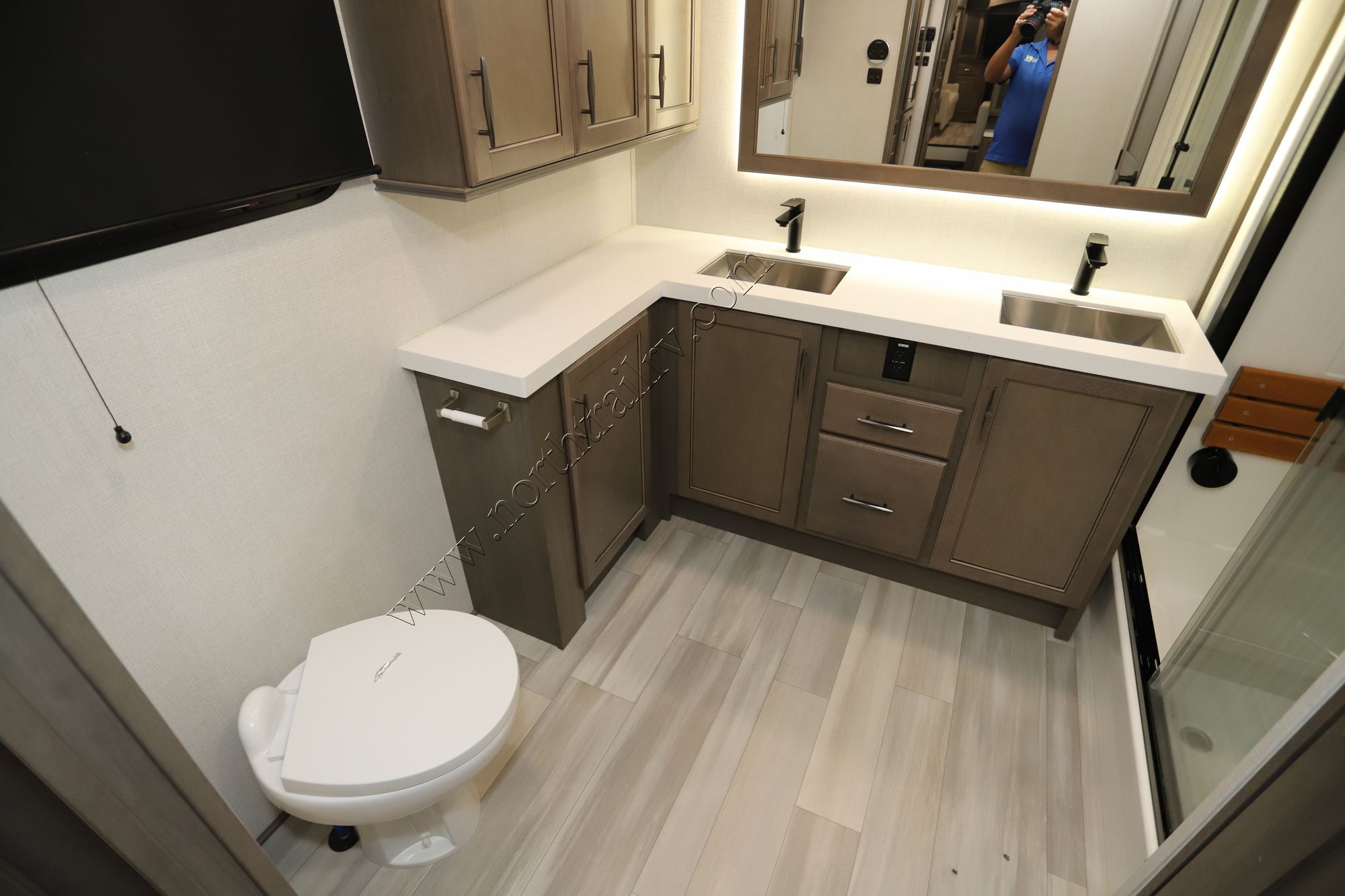 Used 2024 Grand Design Solitude 382WB Fifth Wheel  For Sale