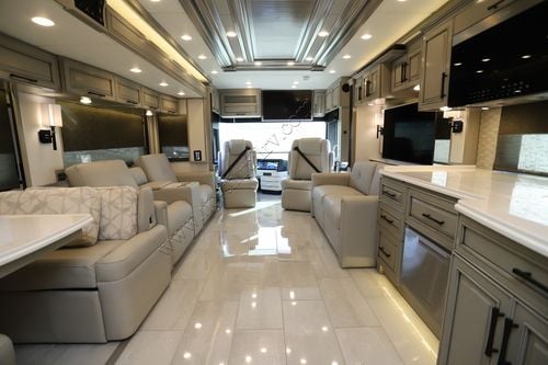 2026 Newmar London Aire 4551