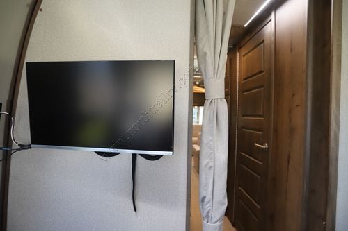 2026 Airstream Classic 28RB Travel Trailer