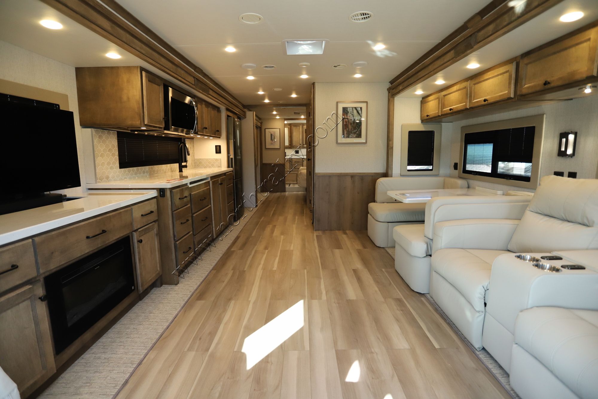 New 2026 Tiffin Motor Homes Byway 38CL Class A  For Sale