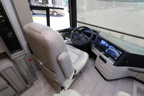 2026 Newmar London Aire 4551