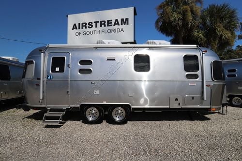 2026 Airstream International 25FB