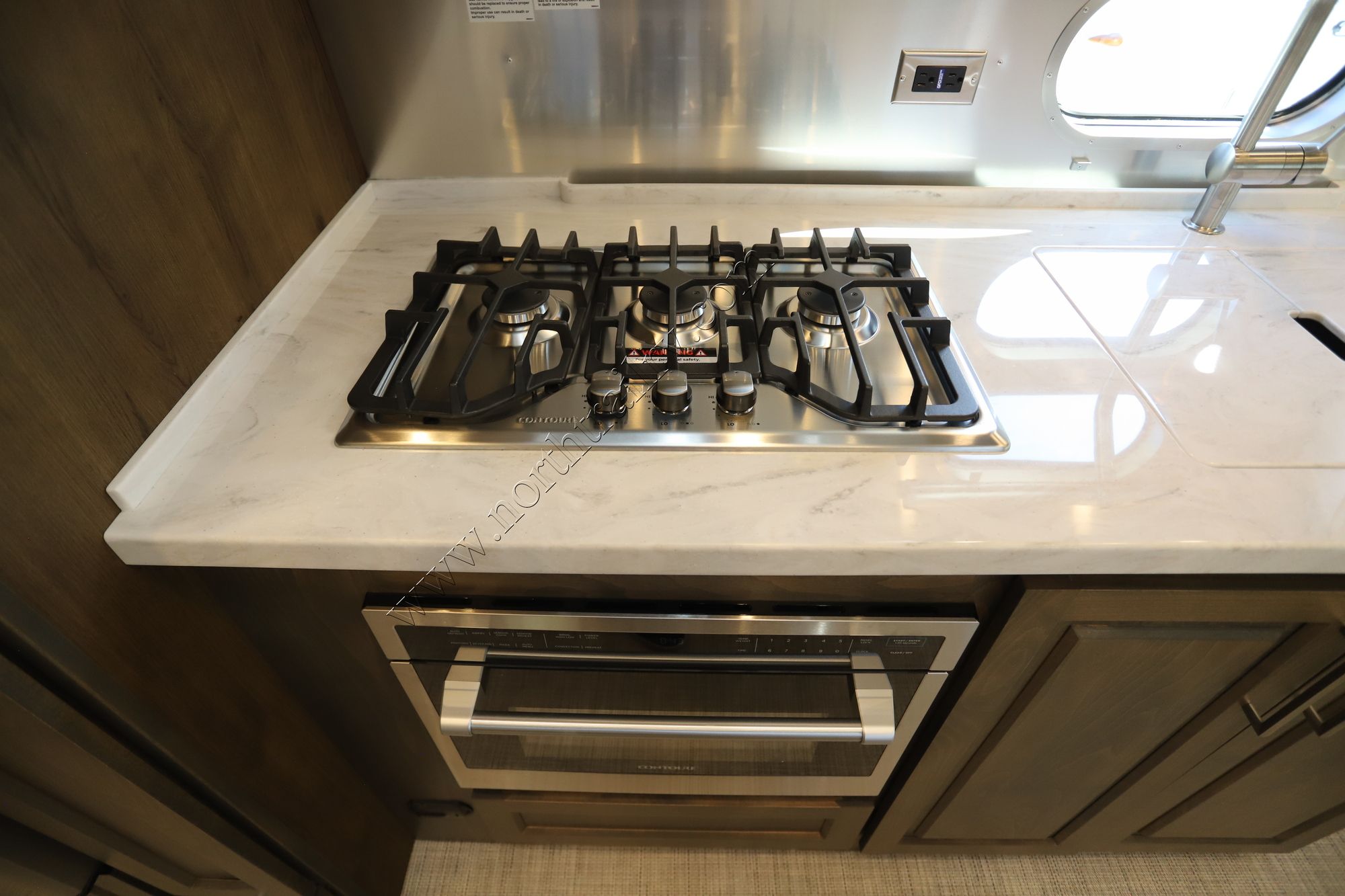 New 2026 Airstream Classic 28RB Travel Trailer  For Sale