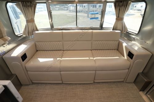 2026 Airstream Classic 28RB Travel Trailer