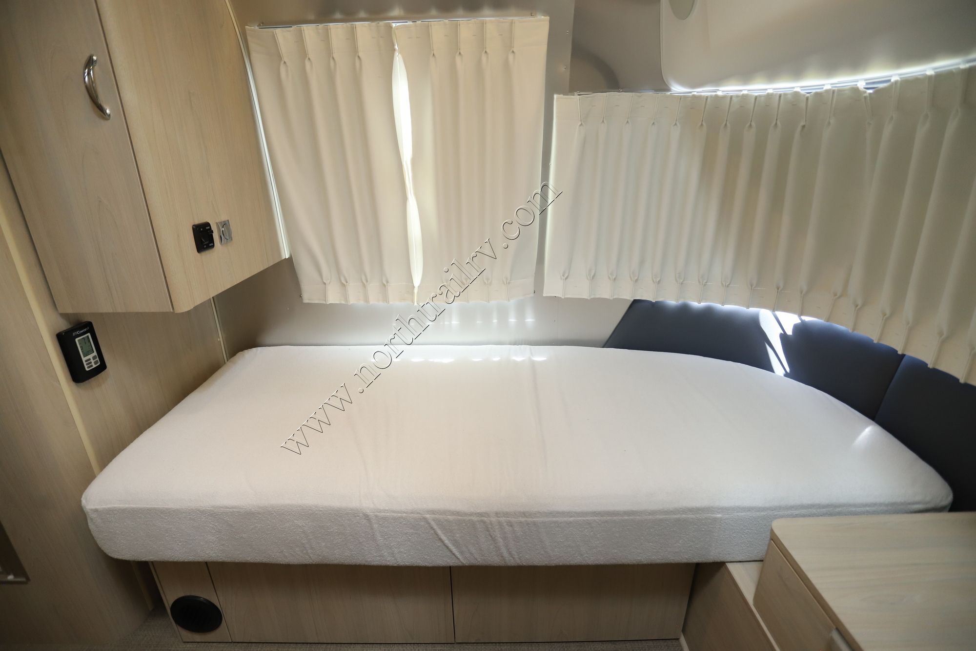 Used 2024 Airstream Globetrotter 30RB Travel Trailer  For Sale