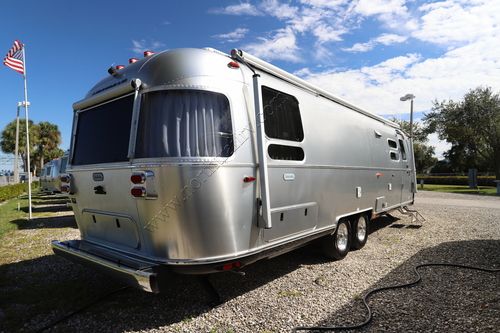 2024 Airstream Globetrotter 30RB
