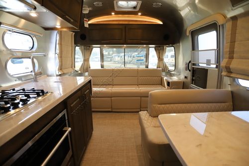 2026 Airstream Classic 28RB Travel Trailer