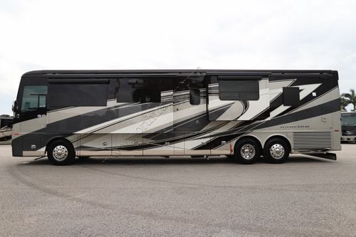 2026 Tiffin Motor Homes Allegro Bus 45OPP