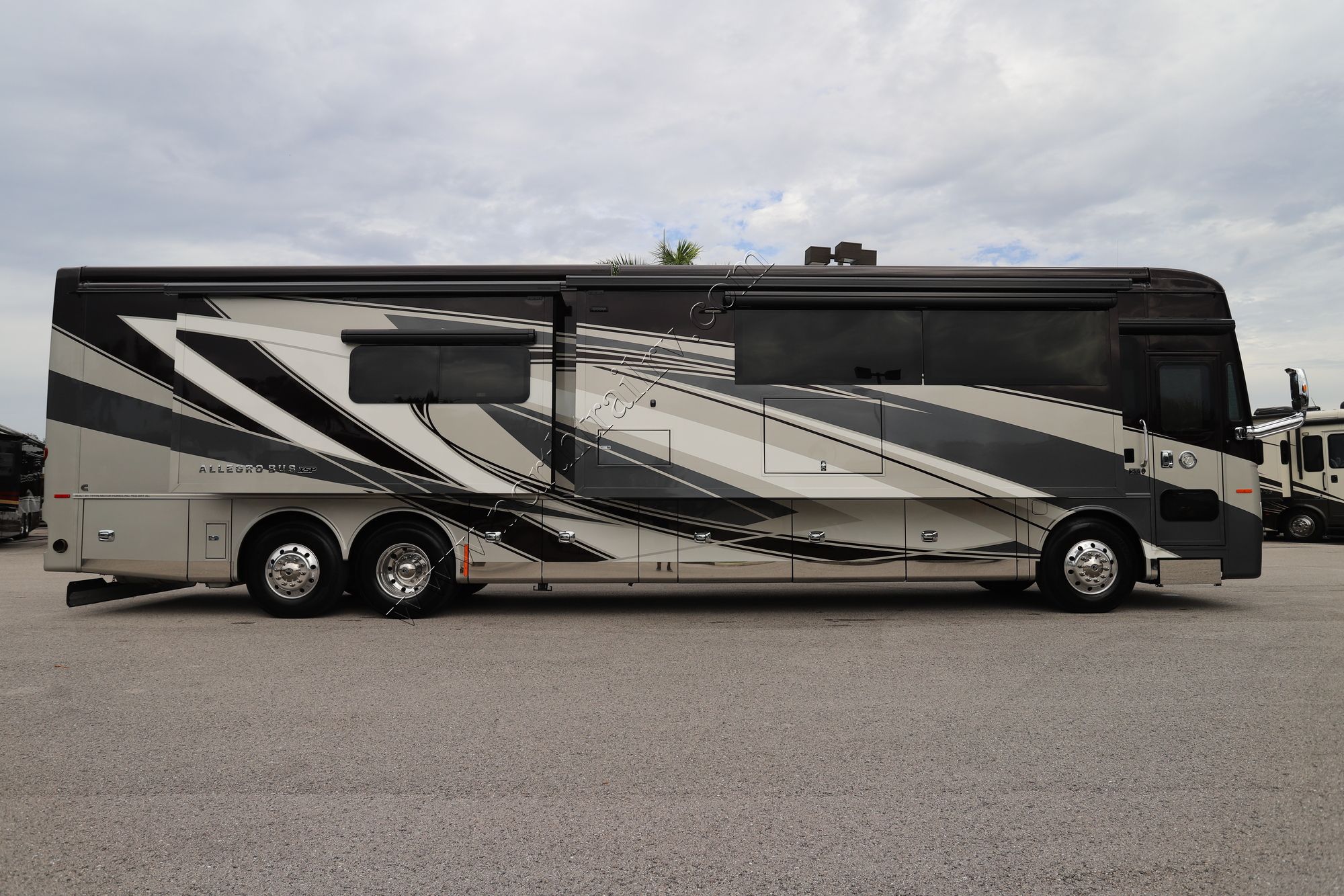 New 2026 Tiffin Motor Homes Allegro Bus 45OPP Class A  For Sale