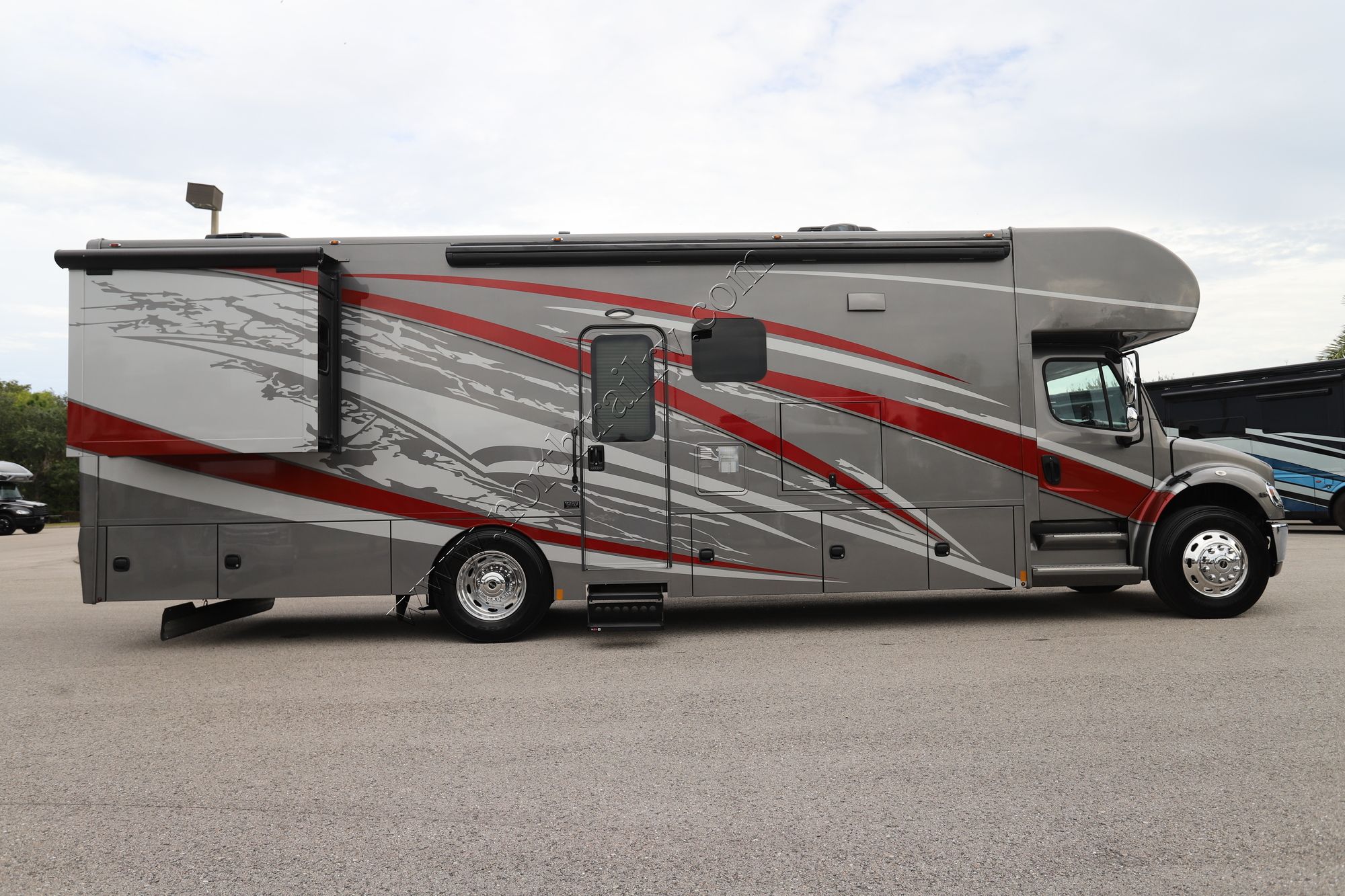 Used 2021 Renegade Valencia 35MB Super C  For Sale