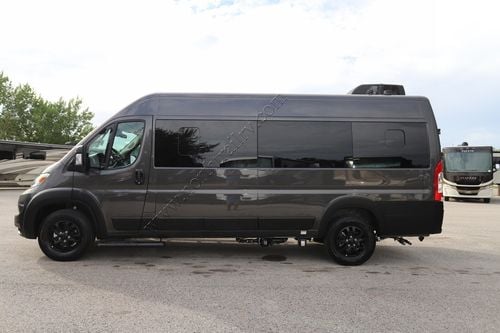 2026 Airstream Rangeline RANGELINE