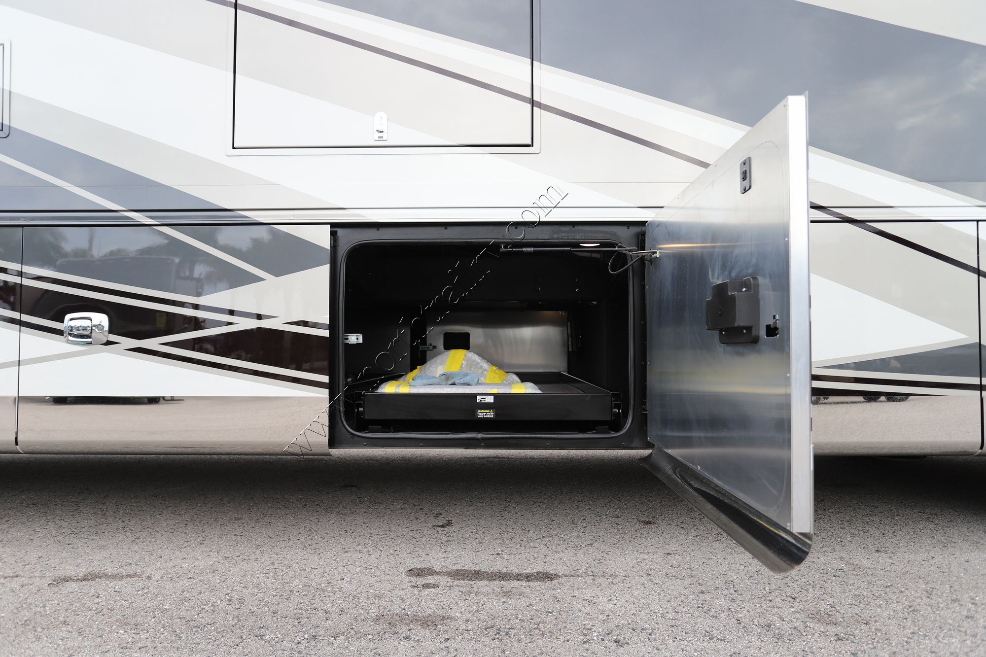 New 2026 Tiffin Motor Homes Allegro Bus 45OPP Class A  For Sale