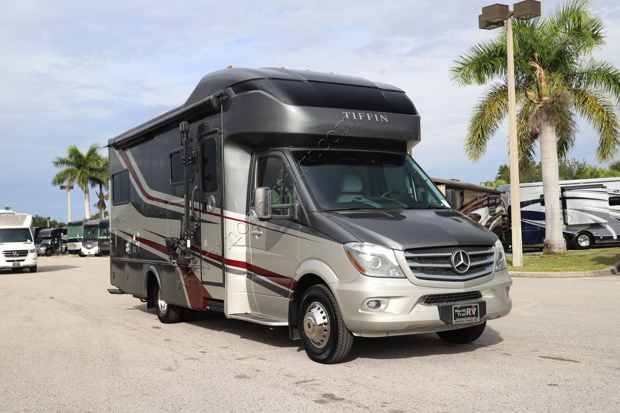 Used 2019 Tiffin Motor Homes Wayfarer 24TW Class C  For Sale