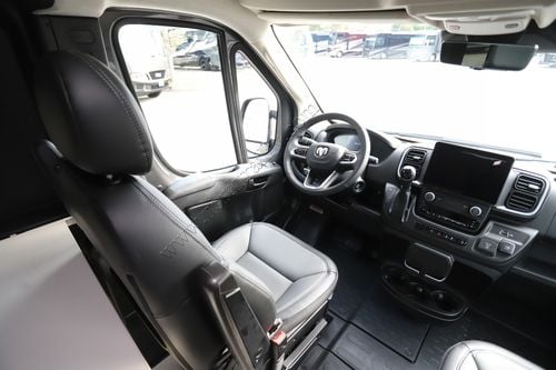 2026 Airstream Rangeline RANGELINE