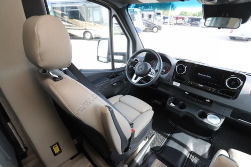 2026 Tiffin Motor Homes Wayfarer 25XLW