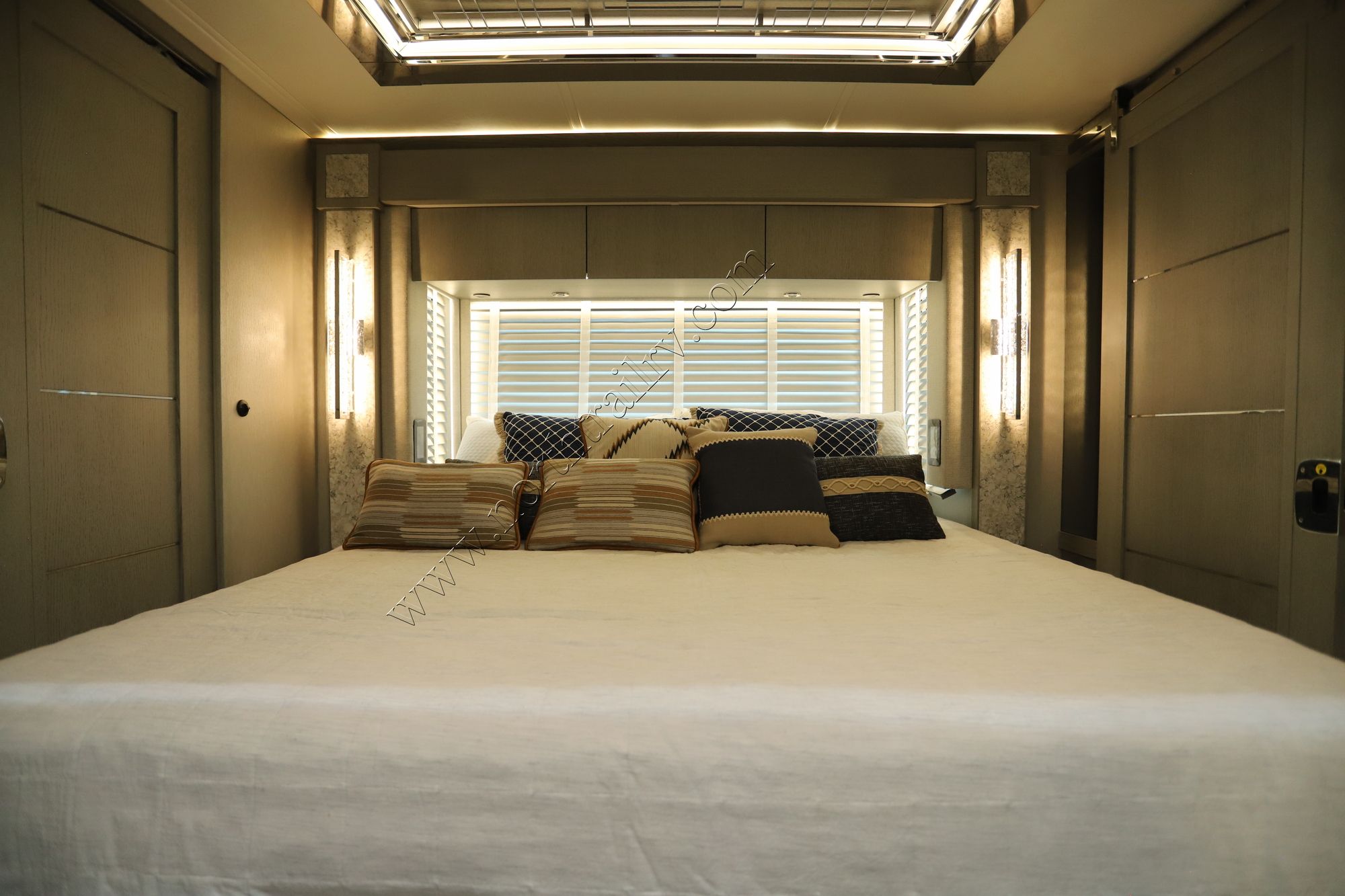 Used 2022 Newmar King Aire 4531 Class A  For Sale