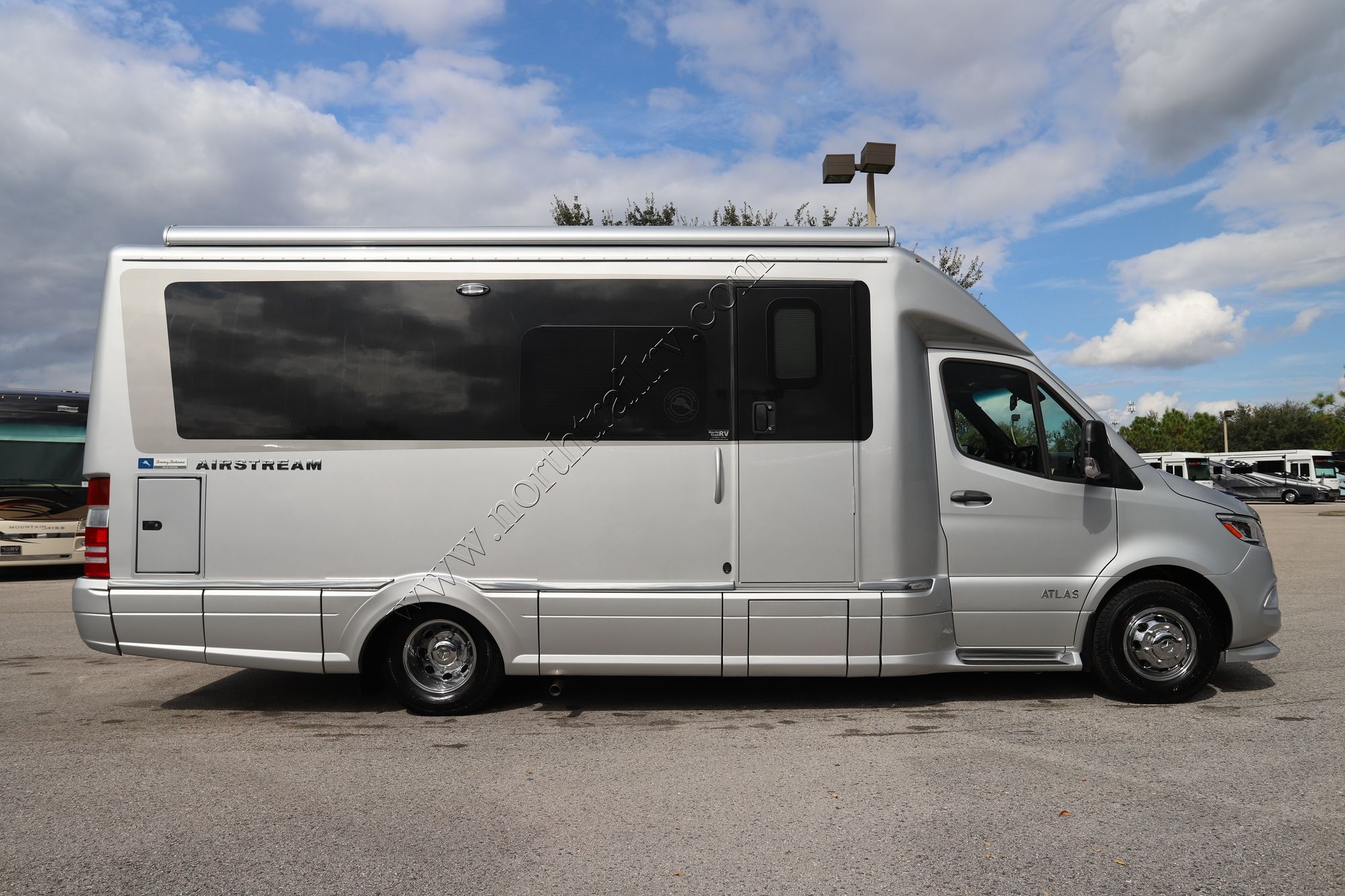 Used 2025 Airstream Atlas Tommy Bahama E1 Class C  For Sale