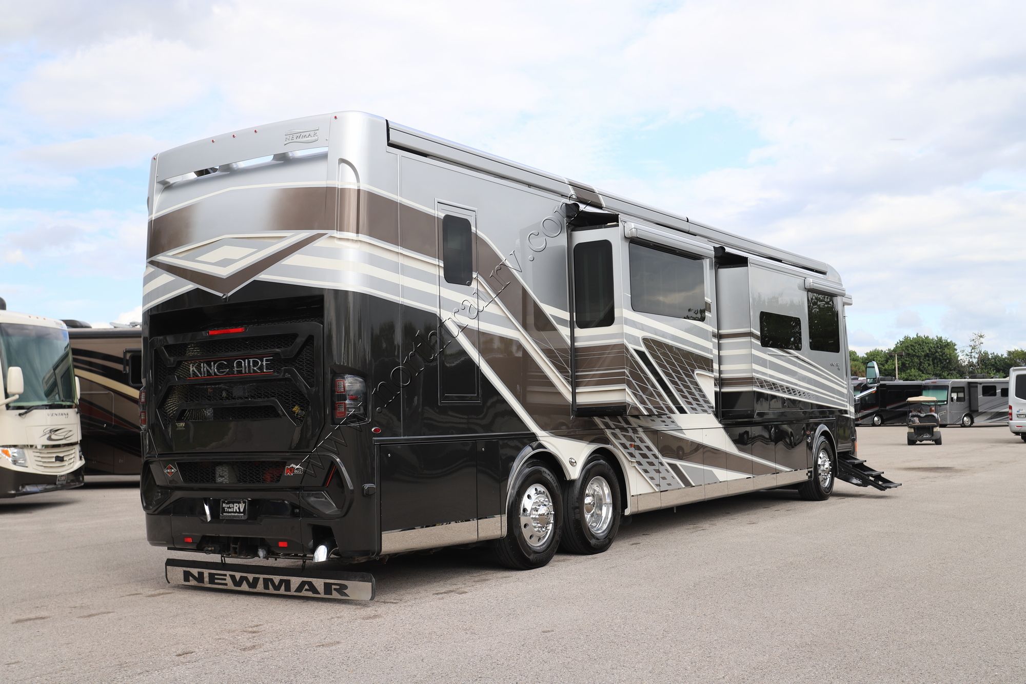 Used 2022 Newmar King Aire 4531 Class A  For Sale