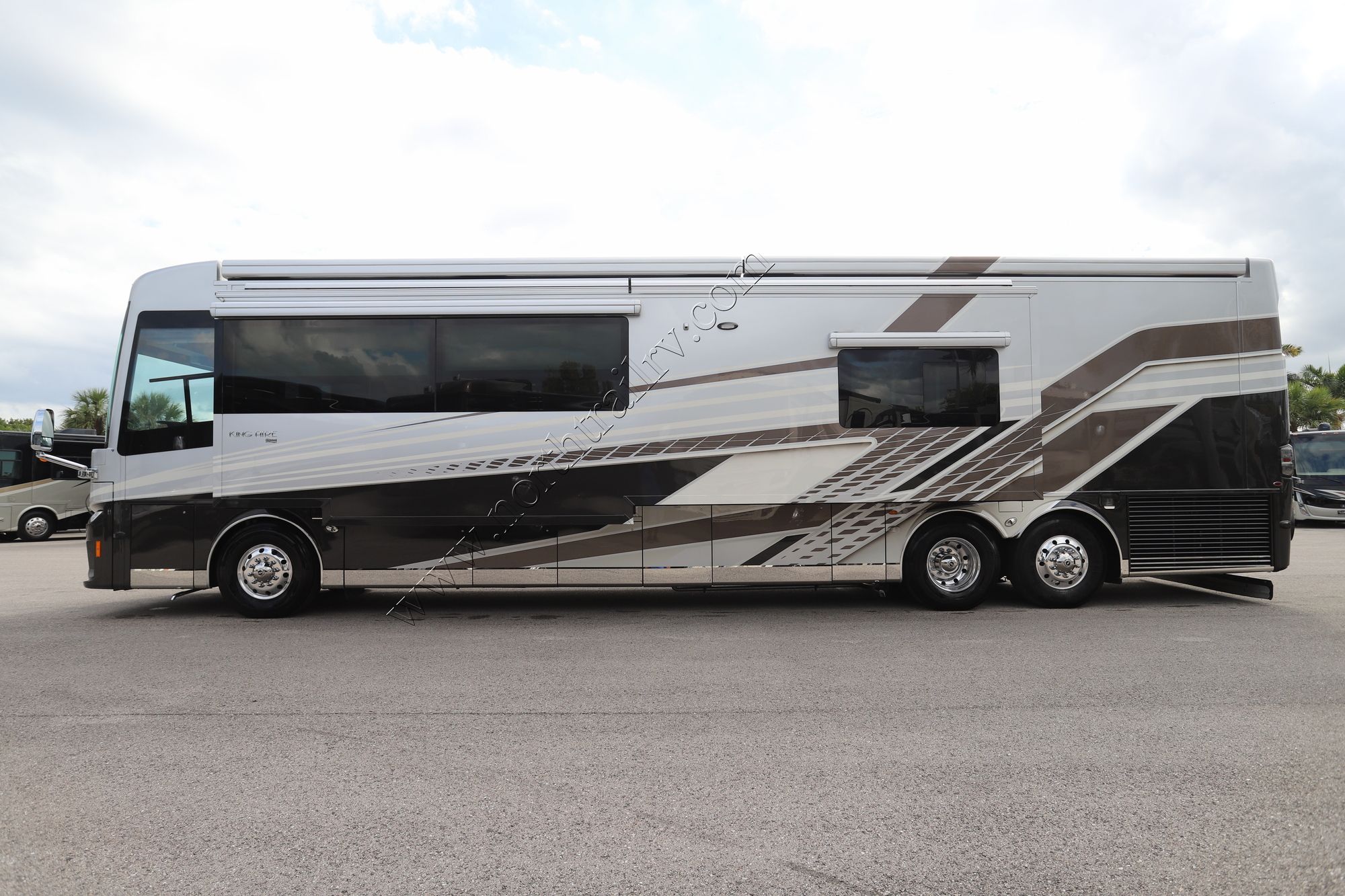 Used 2022 Newmar King Aire 4531 Class A  For Sale