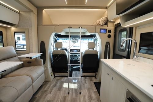 2026 Tiffin Motor Homes Wayfarer 25XLW